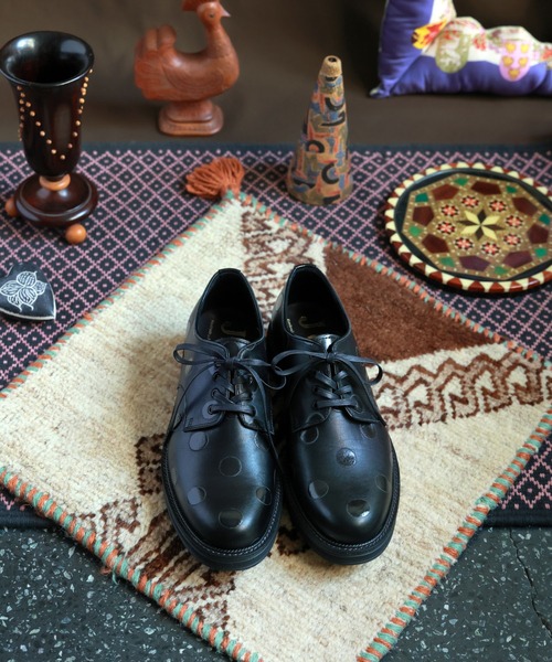 JUCO.（ジュコ）の「はじまりの黒シューズ -LADIES & MENS-（その他シューズ・レディース・ブラック×ホワイト/ブラック×ブラック・23.0cm/26.5cm/24.5cm/27.5cm/23.5cm/24.0cm/25.5cm/25.0cm）」の3枚目の写真