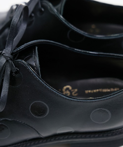 JUCO.（ジュコ）の「はじまりの黒シューズ -LADIES & MENS-（その他シューズ・レディース・ブラック×ホワイト/ブラック×ブラック・23.0cm/26.5cm/24.5cm/27.5cm/23.5cm/24.0cm/25.5cm/25.0cm）」の20枚目の写真