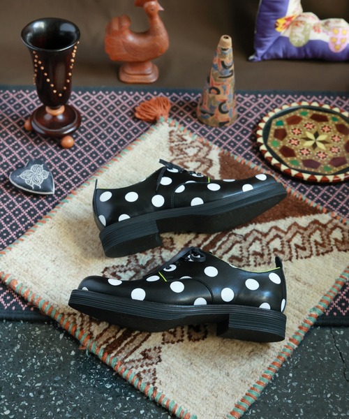 JUCO.（ジュコ）の「はじまりの黒シューズ -LADIES & MENS-（その他シューズ・レディース・ブラック×ホワイト/ブラック×ブラック・23.0cm/26.5cm/24.5cm/27.5cm/23.5cm/24.0cm/25.5cm/25.0cm）」の15枚目の写真