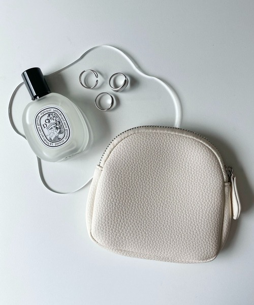 EPICKS（エピックス）の「ラウンドミニポーチ（ポーチ・レディース・イエロー/ブラウン/ホワイト/グリーン/ブラック・FREE）」の2枚目の写真