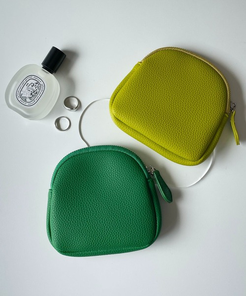 EPICKS（エピックス）の「ラウンドミニポーチ（ポーチ・レディース・イエロー/ブラウン/ホワイト/グリーン/ブラック・FREE）」の9枚目の写真