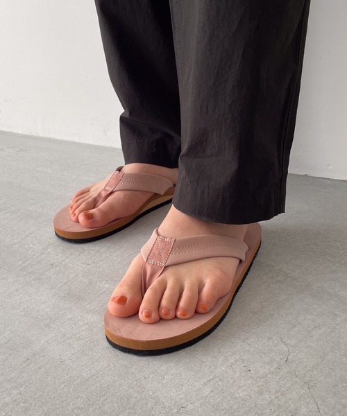 CANAL JEAN（キャナルジーン）の「El mar　フェイクレザートングサンダル（サンダル・レディース・イエロー/ピンク/アイボリー/グレー/ブラック・MEDIUM/LARGE/X-LARGE/XX-LARGE）」の9枚目の写真