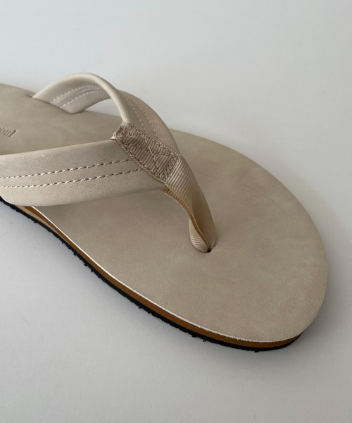 CANAL JEAN（キャナルジーン）の「El mar　フェイクレザートングサンダル（サンダル・レディース・イエロー/ピンク/アイボリー/グレー/ブラック・MEDIUM/LARGE/X-LARGE/XX-LARGE）」の13枚目の写真