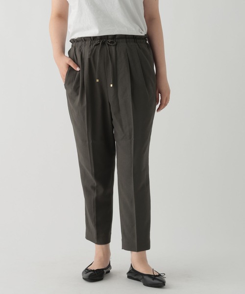 Elura（エルーラ）の「【小柄サイズ Elkotona】コトナサラサラサマーテーパードパンツ（その他パンツ・レディース・ホワイト/ブラック/グリーン系その他4/ライトピンク/ネイビー/グリーン系その他/ダークネイビー/ホワイト系その他5/カーキ/グレー系その他7・MEDIUM/SMALL）」の5枚目の写真