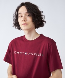 トミーヒルフィガープリント半袖Tシャツ