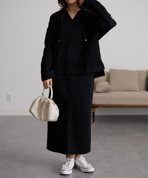 RANAN（ラナン）の「裏起毛Vネックパーカーセットアップ（セットアップ・レディース・グレイッシュベージュ/オレンジ/ブラック・L/LL/M）」の2枚目の写真