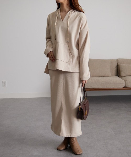 RANAN（ラナン）の「裏起毛Vネックパーカーセットアップ（セットアップ・レディース・グレイッシュベージュ/オレンジ/ブラック・L/LL/M）」の9枚目の写真