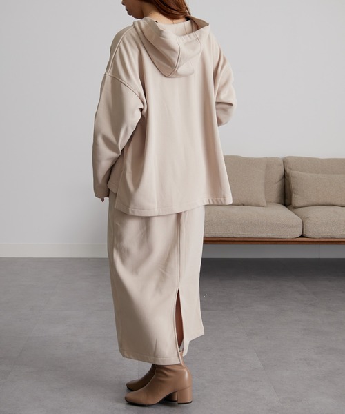 RANAN（ラナン）の「裏起毛Vネックパーカーセットアップ（セットアップ・レディース・グレイッシュベージュ/オレンジ/ブラック・L/LL/M）」の17枚目の写真