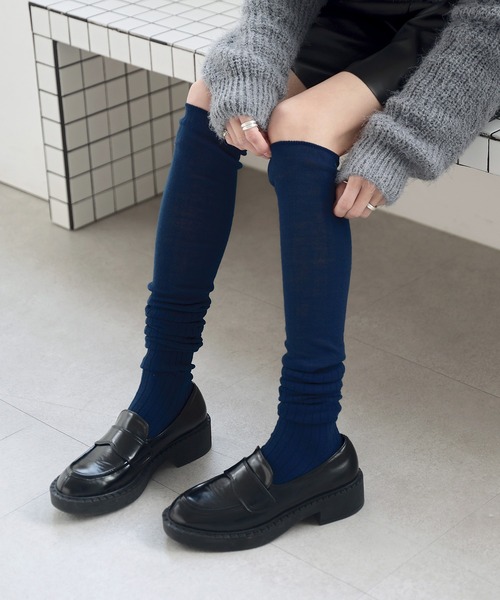 UNE MANSION（ユヌマンション）の「シースルーバイカラーニーハイロングソックス（ソックス/靴下・レディース・ブラック/グレー/ネイビー/クリーム/ブラウン/ホワイト・ONE SIZE）」の21枚目の写真