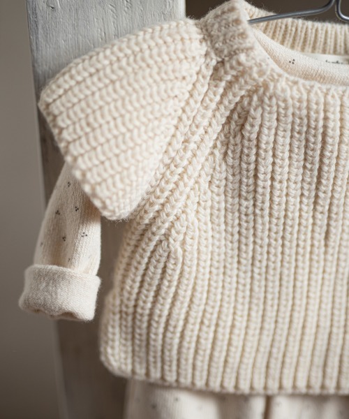 1 + in the family（ワンモア イン ザ ファミリー）の「1+ in the family / ニットベスト（ベスト・キッズ・オフホワイト・18M/24M/12M）」の2枚目の写真