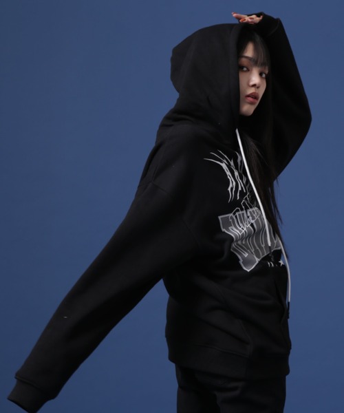 DANKE SCHON（ダンケシェーン）の「【WEB&DEPOT限定】DankeSchon/ダンケシェーン/BAT SWT HOODY/バッドスウェットパーカー（パーカー・レディース・ブラック/グレー/ホワイト/ベージュ・M/L）」の11枚目の写真