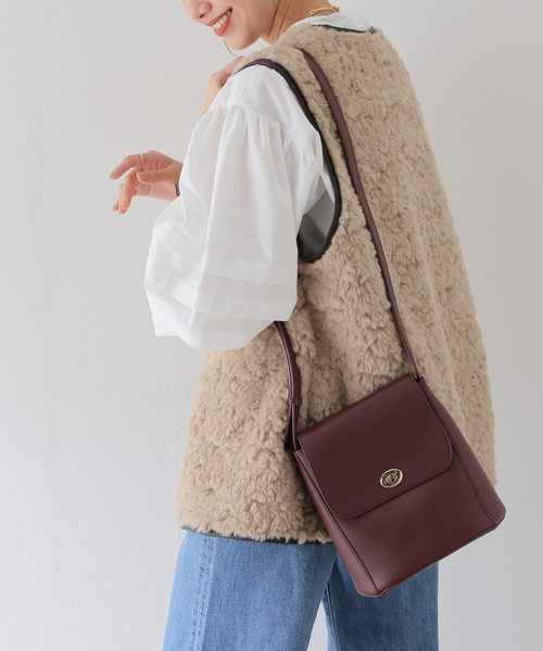 B.C STOCK（ベーセーストック）の「【T.S.L/ティーエスエル】フラップポシェット（ショルダーバッグ・レディース・バーガンディー/ブラック/ベージュ・FREE）」の3枚目の写真