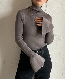 She's Closet（シーズクローゼット）の「袖フレアタイトハイネック長袖ベルスリーブタートルリブニットプルオーバー（ニット/セーター）」