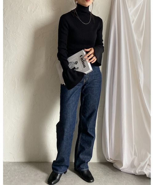 She's Closet(シーズクローゼット)の「袖フレアタイトハイネック長袖ベルスリーブタートルリブニットプルオーバー(ニット/セーター・レディース・レッド/ブラック×ホワイト/ブルー/ブラック/アイボリー/グレー/ペールイエロー・FREE)」の9枚目の写真