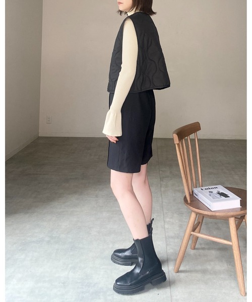 She's Closet(シーズクローゼット)の「袖フレアタイトハイネック長袖ベルスリーブタートルリブニットプルオーバー(ニット/セーター・レディース・レッド/ブラック×ホワイト/ブルー/ブラック/アイボリー/グレー/ペールイエロー・FREE)」の14枚目の写真