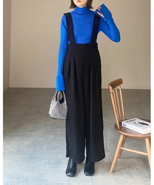 She's Closet(シーズクローゼット)の「袖フレアタイトハイネック長袖ベルスリーブタートルリブニットプルオーバー(ニット/セーター・レディース・レッド/ブラック×ホワイト/ブルー/ブラック/アイボリー/グレー/ペールイエロー・FREE)」の16枚目の写真