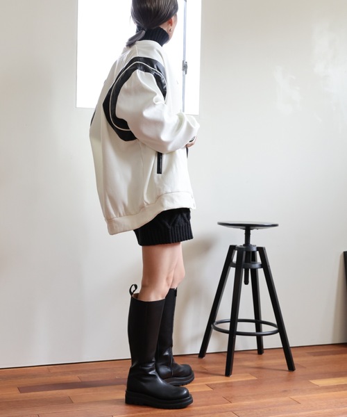 ULEULA（ウルア）の「ショルダーハイブリットスタジャン（スタジャン・レディース・アイボリー/ブラック・FREE）」の11枚目の写真