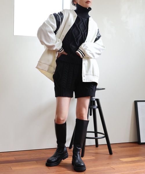 ULEULA（ウルア）の「ショルダーハイブリットスタジャン（スタジャン・レディース・アイボリー/ブラック・FREE）」の10枚目の写真