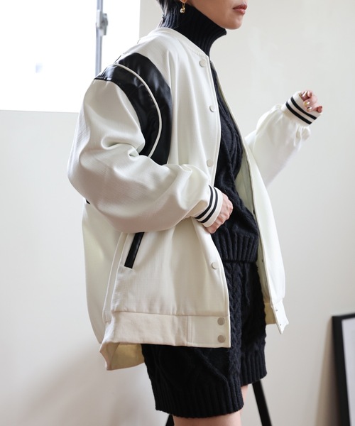ULEULA（ウルア）の「ショルダーハイブリットスタジャン（スタジャン・レディース・アイボリー/ブラック・FREE）」の5枚目の写真