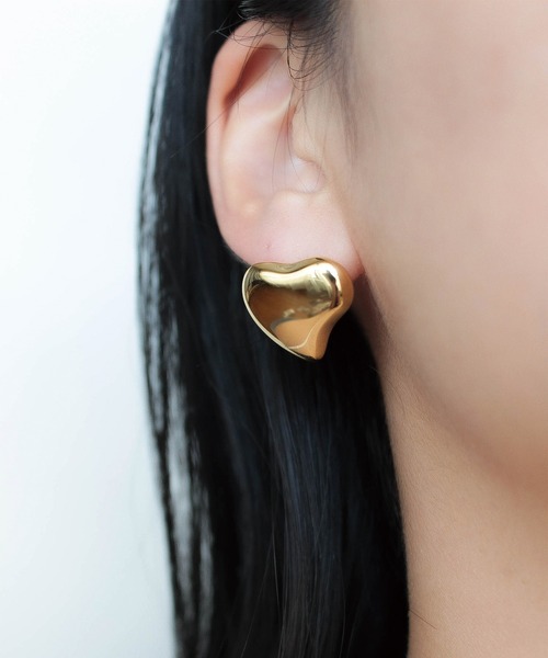 ebine(エビネ)の「金属アレルギー対応/Irregular Heart Piece/ サージカルステンレス/ピアス(ピアス(両耳用)・レディース・ゴールド/シルバー・FREE)」の6枚目の写真