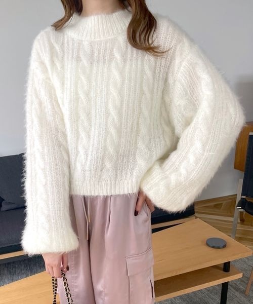 mysty woman（ミスティウーマン）の「ラメフェザーケーブルニット 988040（ニット/セーター・レディース・オフホワイト/ブラウン系その他/グレイッシュブルー・FREE）」の12枚目の写真