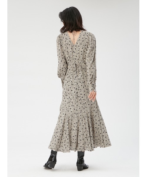 FRAY I.D（フレイアイディー）の「DEVEAUプリントワンピース（ワンピース・レディース・ホワイト/ブラック/レッド・1/0）」の5枚目の写真