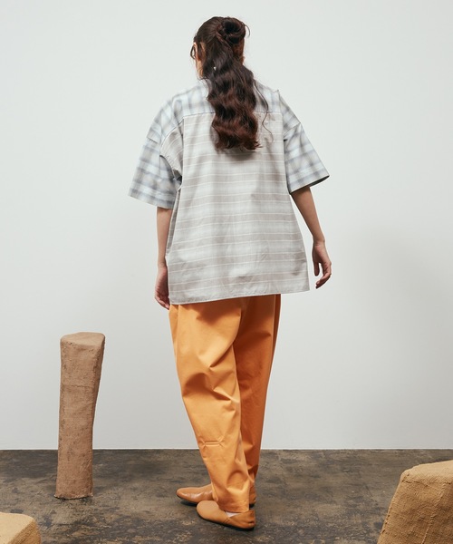 Dulcamara（ドゥルカマラ）の「チノチノオーバータックPT（チノパンツ・メンズ・ダークブラウン/オレンジ/ブルーグレー・2/1/0）」の16枚目の写真