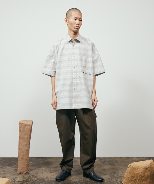 Dulcamara（ドゥルカマラ）の「チノチノオーバータックPT（チノパンツ・メンズ・ダークブラウン/オレンジ/ブルーグレー・2/1/0）」の8枚目の写真