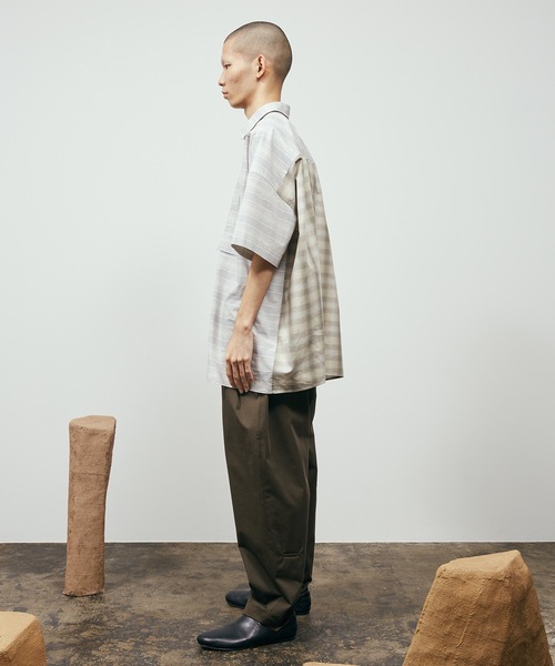 Dulcamara（ドゥルカマラ）の「チノチノオーバータックPT（チノパンツ・メンズ・ダークブラウン/オレンジ/ブルーグレー・2/1/0）」の11枚目の写真