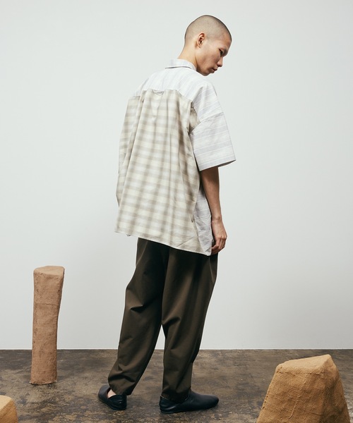 Dulcamara（ドゥルカマラ）の「チノチノオーバータックPT（チノパンツ・メンズ・ダークブラウン/オレンジ/ブルーグレー・2/1/0）」の12枚目の写真