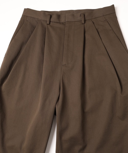 Dulcamara（ドゥルカマラ）の「チノチノオーバータックPT（チノパンツ・メンズ・ダークブラウン/オレンジ/ブルーグレー・2/1/0）」の17枚目の写真