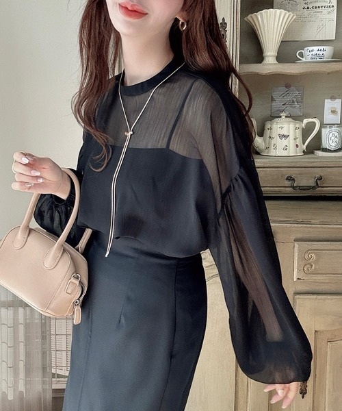 Meiru(メイル)の「ボリュームスリーブシアーブラウス(シャツ/ブラウス・レディース・ブラック/モカ/ベージュ/ホワイト/グレー/ライトグリーン/テラコッタ・LARGE/MEDIUM/SMALL/X-LARGE)」の14枚目の写真