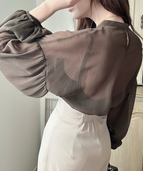 Meiru(メイル)の「ボリュームスリーブシアーブラウス(シャツ/ブラウス・レディース・ブラック/モカ/ベージュ/ホワイト/グレー/ライトグリーン/テラコッタ・LARGE/MEDIUM/SMALL/X-LARGE)」の18枚目の写真