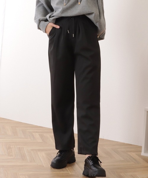 Lace Ladies(レースレディース)の「タック入り ハイウエスト ワイド スウェット パンツ(スウェットパンツ・レディース・ブラック/グレー・M/S/XL)」の2枚目の写真