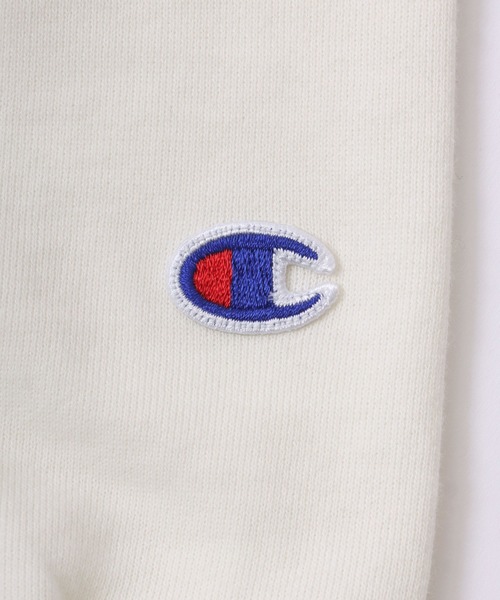 Champion（チャンピオン）の「Champion（チャンピオン）ブランドロゴワンポイント刺繍スウェットジップアップパーカー レディース（パーカー・レディース・ブラック/ライトブルー/オフホワイト/グレー/ナチュラル/ネイビー/サーモンピンク・M/L/XL）」の11枚目の写真