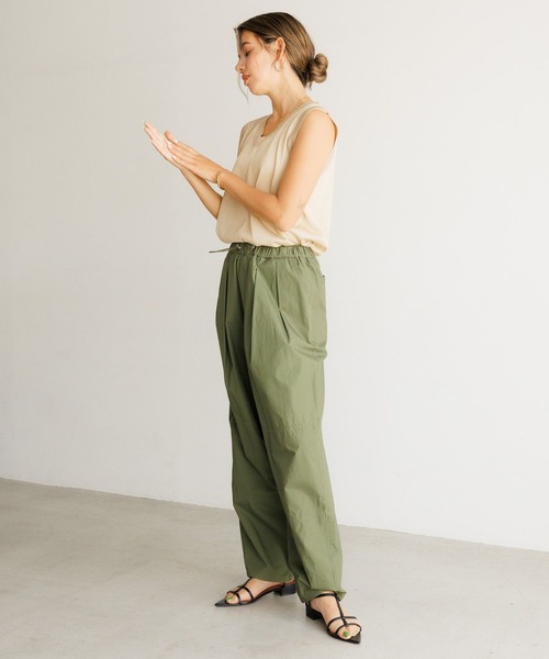 BAYFLOW（ベイフロー）の「[軽くて快適な穿き心地]キリカエイージーパンツ（その他パンツ・レディース・カーキ/ブラック/ベージュ/ブルー・X-SMALL/MEDIUM/SMALL）」の13枚目の写真