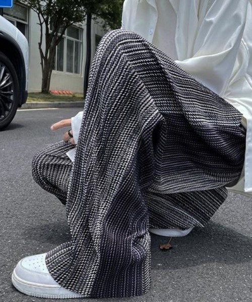 Anchor Smith（アンカー スミス）の「グラデーションプリーツルーズワイドパンツ（スラックス・メンズ・スミクロ/ブラウン・XL/L/M）」の22枚目の写真