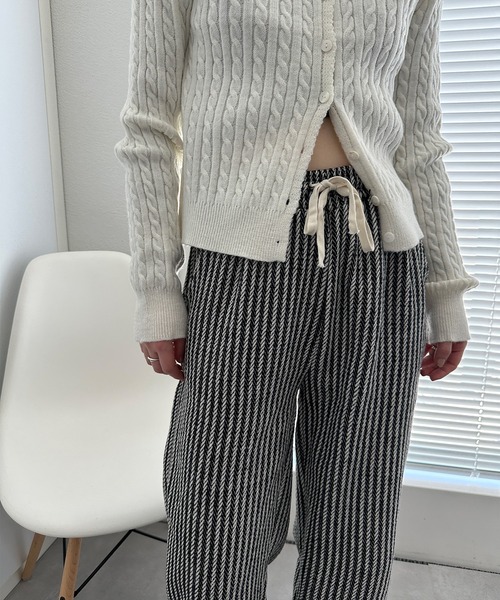 solleim(ソルレム)の「ジャガードストライプスウェットパンツ(スウェットパンツ・レディース・ブラック/ブラウン・M)」の7枚目の写真