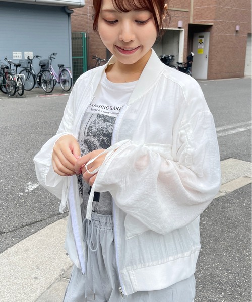 Meli rich（メリーリッチ）の「シアー袖ドロストMA-1（MA-1・レディース・オフホワイト・FREE）」の2枚目の写真