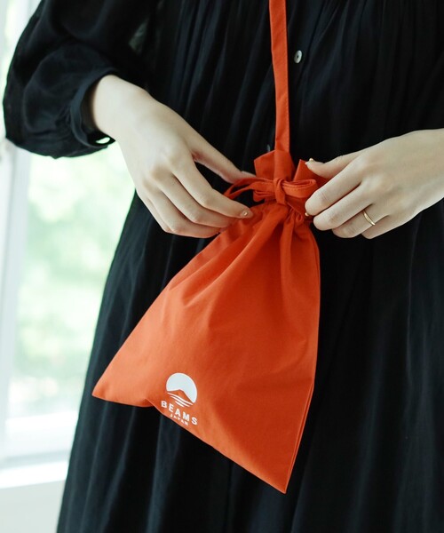 BEAMS JAPAN(ビームス ジャパン)の「ロゴ 巾着 ショルダー バッグ(ショルダーバッグ・レディース・オレンジ/ベージュ/ブラック・ONE SIZE)」の3枚目の写真