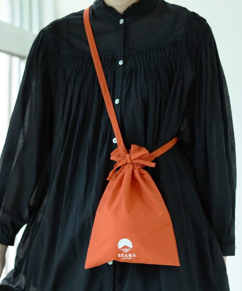 BEAMS JAPAN(ビームス ジャパン)の「ロゴ 巾着 ショルダー バッグ(ショルダーバッグ・レディース・オレンジ/ベージュ/ブラック・ONE SIZE)」の7枚目の写真