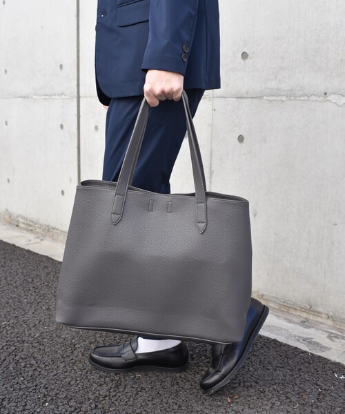 美品✨SHIPS✨シップス✨トートバッグ✨レザー✨ビジネスバッグ✨グレー✨本革 SHIPS（シップス）の「SHIPS: レザー フラップ バッグ（トート