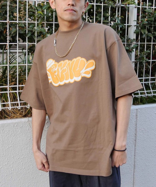 FORGET NEVER(フォーゲットネバー)の「【ムラサキスポーツ限定】FORGET NEVER/フォーゲットネバー 半袖Tシャツ 発泡プリント オーバーサイズ 242OO1ST202FN(Tシャツ/カットソー・メンズ・ブラック/ブラウン/ホワイト・L/M/XL)」の3枚目の写真
