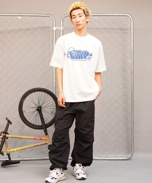 FORGET NEVER(フォーゲットネバー)の「【ムラサキスポーツ限定】FORGET NEVER/フォーゲットネバー 半袖Tシャツ 発泡プリント オーバーサイズ 242OO1ST202FN(Tシャツ/カットソー・メンズ・ブラック/ブラウン/ホワイト・L/M/XL)」の9枚目の写真