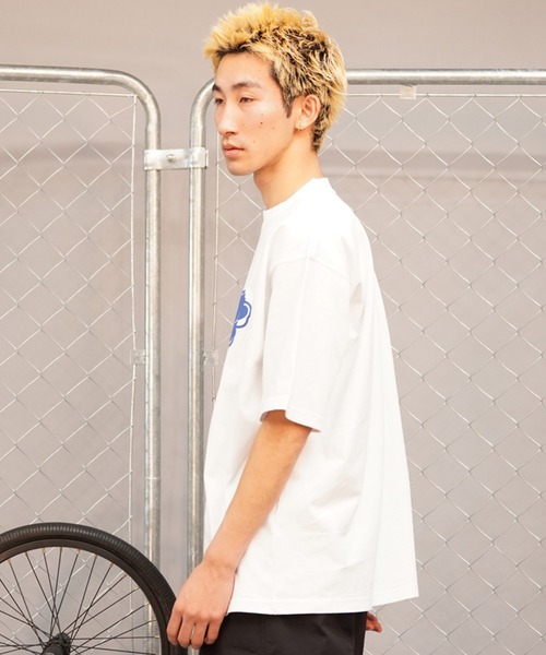 FORGET NEVER(フォーゲットネバー)の「【ムラサキスポーツ限定】FORGET NEVER/フォーゲットネバー 半袖Tシャツ 発泡プリント オーバーサイズ 242OO1ST202FN(Tシャツ/カットソー・メンズ・ブラック/ブラウン/ホワイト・L/M/XL)」の6枚目の写真