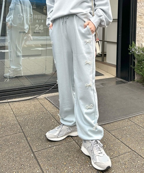 Alley by w closet（アリーバイダブルクローゼット）の「【Alley】パールリボンスウェットパンツ（スウェットパンツ・レディース・スミクロ/オフホワイト/ブルー・FREE）」の21枚目の写真