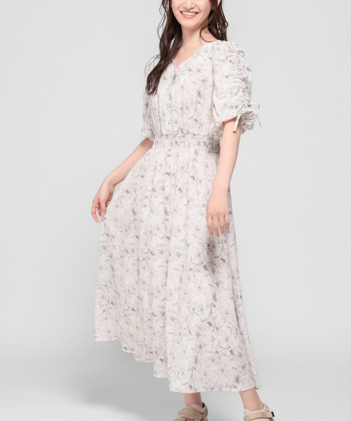 Honeys（ハニーズ）の「袖ドロストワンピース（ワンピース・レディース・ホワイト×グレー/ホワイト×ブルー/ピンク系その他・S/M/L/LL/3L）」の2枚目の写真