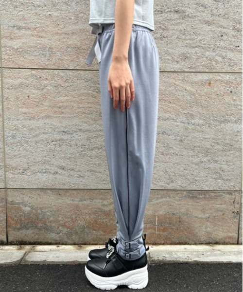 axes femme POETIQUE(アクシーズファムポエティック)の「ベルトデザインパンツ(その他パンツ・レディース・グリーン/グレー/ブラック・MEDIUM)」の11枚目の写真