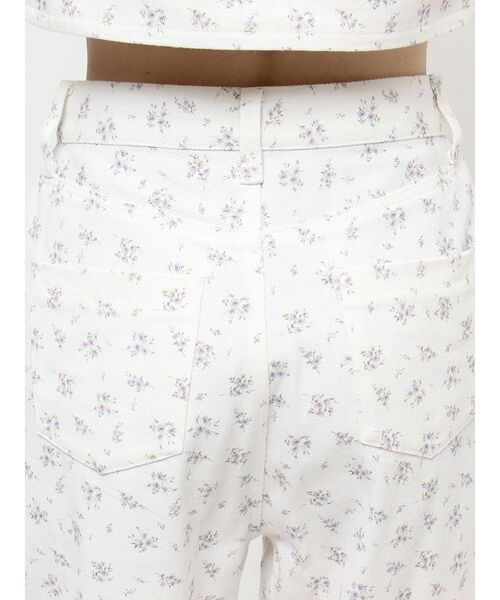 CALNAMUR(カルナムール)の「フラワーストレートパンツ(その他パンツ・レディース・ホワイト/ブルー・SMALL/MEDIUM)」の8枚目の写真