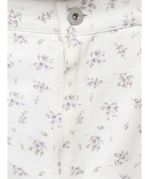CALNAMUR(カルナムール)の「フラワーストレートパンツ(その他パンツ・レディース・ホワイト/ブルー・SMALL/MEDIUM)」の15枚目の写真